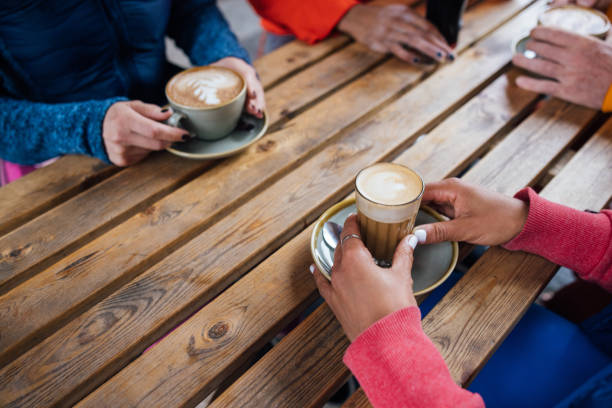 istock Meeting a Friend for Coffee 1718922615