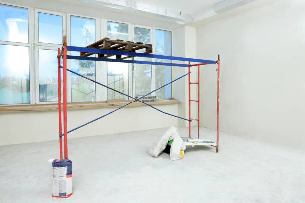 istock Scaffold in empty room prepared for renovation 1719283981