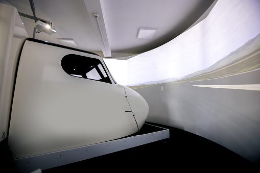 Modern airplane flight simulator