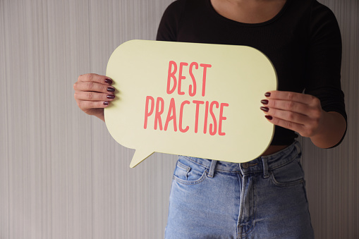 The word best practice on speech bubble