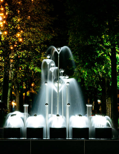 istock City fountain 1720807591