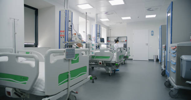 istock Emergency room with modern equipment in hospital 1721134648