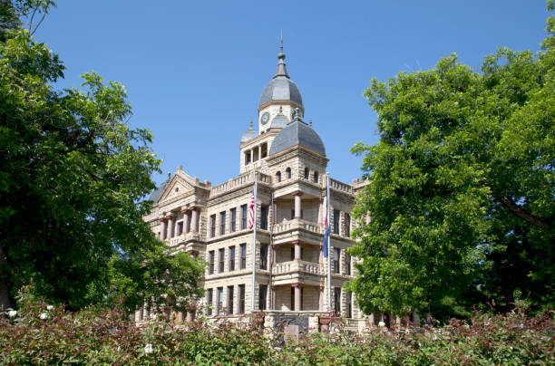 istock Historic building Denton Country Courthouse 1721149160