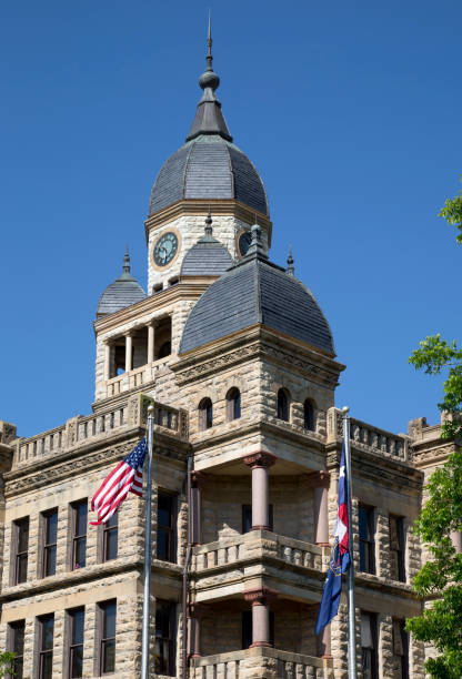 istock Historic building Denton Country Courthouse 1721150292