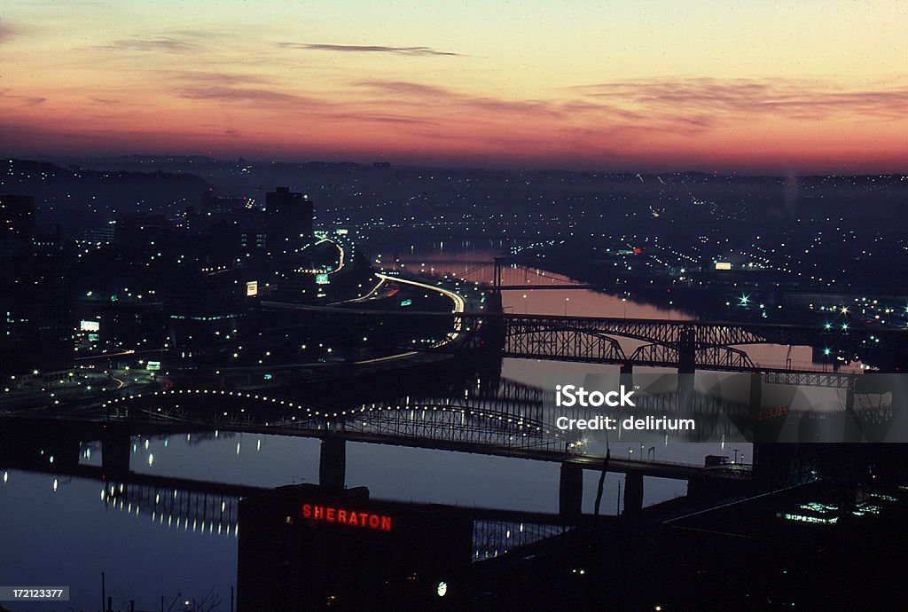 Pittsburgh tôt le matin sur la ville 2 - Photo de Affaires Finance et Industrie libre de droits