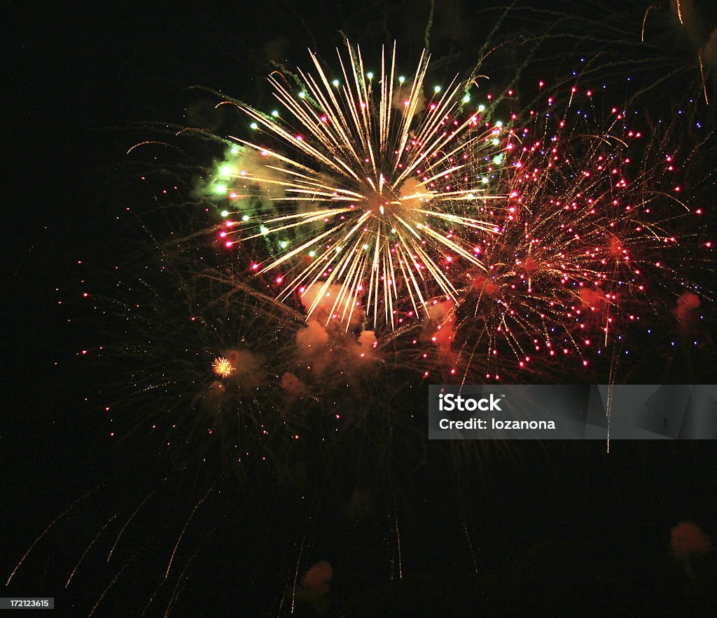 Le BaMm&nbsp;! bOOm&nbsp;! FEUX D'ARTIFICE - Photo de Juillet libre de droits