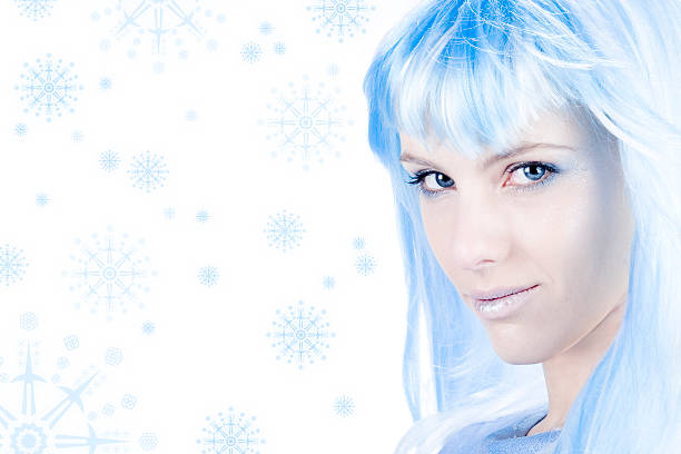 retrato de inverno - blue hair winter women cold - fotografias e filmes do acervo