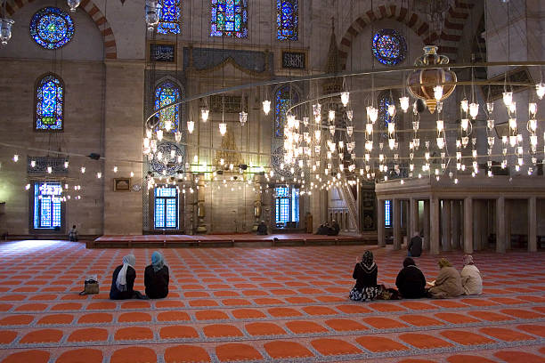 istock Interior of the Suleiman Mosque (Süleymaniye Camii), Istanbul, Turkey 172124904