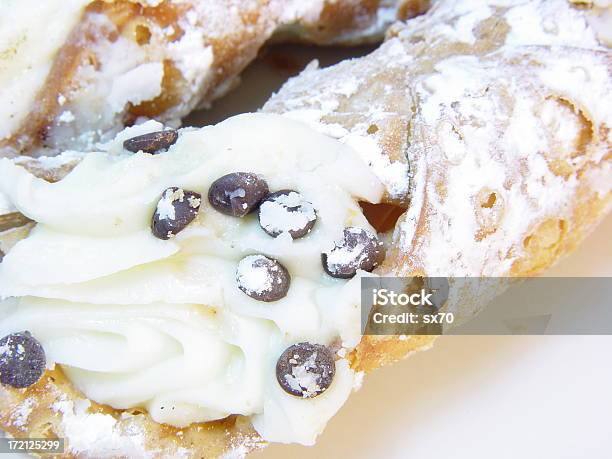 Cannoli Dessert - Fotografie stock e altre immagini di Alimentazione non salutare - Alimentazione non salutare, Cannoli, Cibo