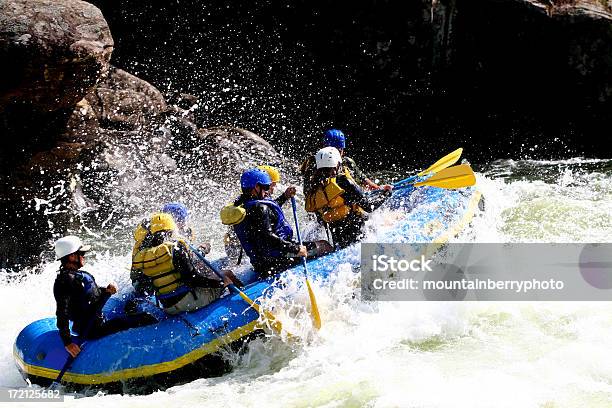 Whitewater Поездка На — стоковые фотографии и другие картинки Рафтинг по бурной реке - Рафтинг по бурной реке, Рафтинг, Горизонтальный