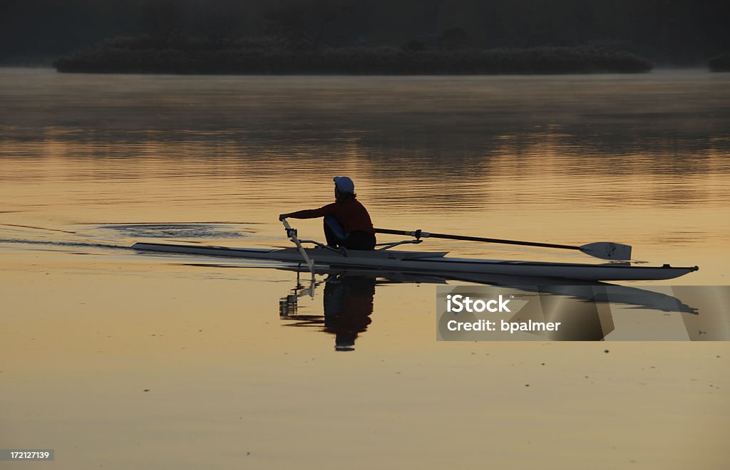 Mattina canottaggio di routine - Foto stock royalty-free di Chestertown