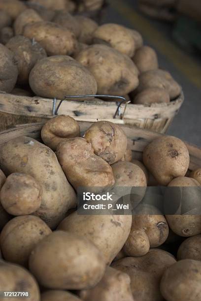 Bushel Of Potatoes Stock Photo - Download Image Now - Brown, Carbohydrate - Biological Molecule, Carbohydrate - Food Type
