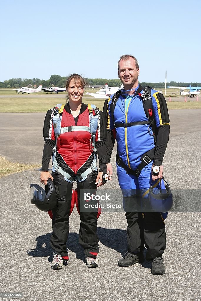 Skydivers pronto para levar-off - Royalty-free Paraquedismo Foto de stock