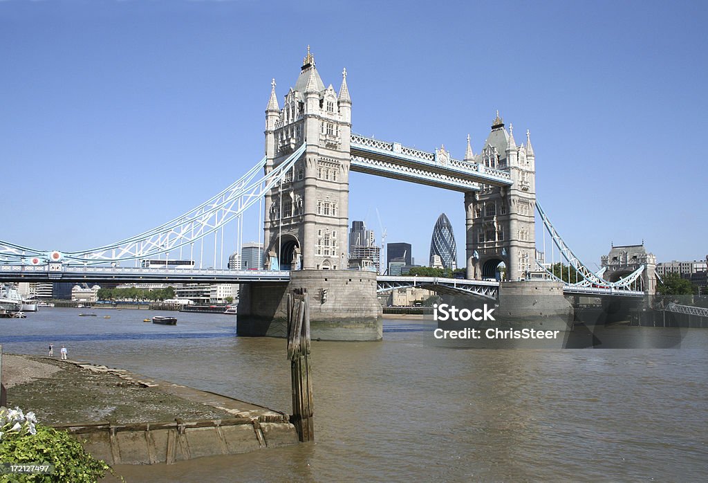 Tower Bridge sobre el río Támesis - Foto de stock de Aire libre libre de derechos