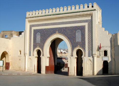 The Bab Bou Jeloud is a recent addition to Fes el Bali, having been built around 1913.