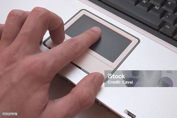 Tocar O Touchpad - Fotografias de stock e mais imagens de Acessibilidade - Acessibilidade, Agenda Eletrónica, Alumínio