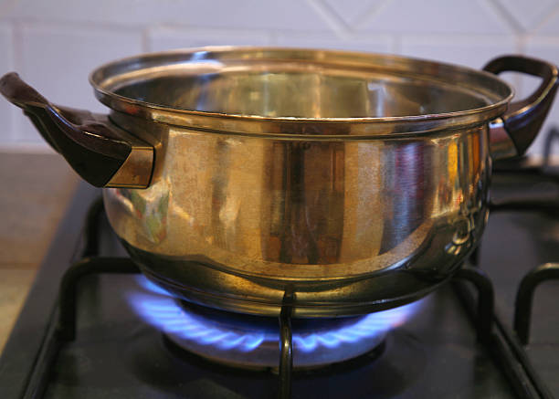 istock Natural Gas Flame On Stove. 172129243