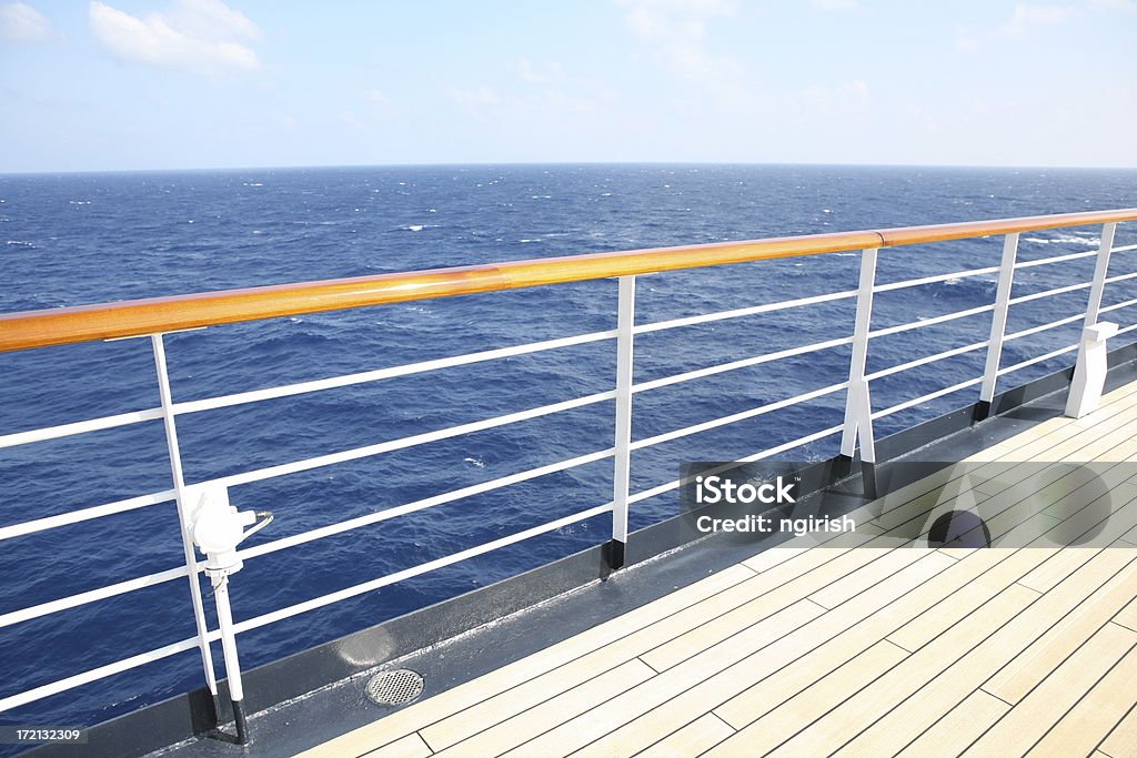 Offene deck eines Kreuzfahrtschiffs - Lizenzfrei Fotografie Stock-Foto