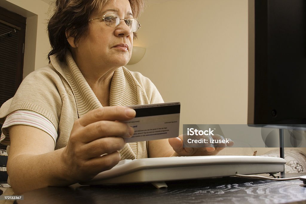 オンライン shoping - クレジットカードのロイヤリティフリーストックフォト