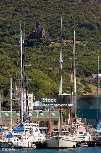 Foto de Península Do Cabo e mais fotos de stock de Ancorado - Ancorado, Atracado, Barco a Vela