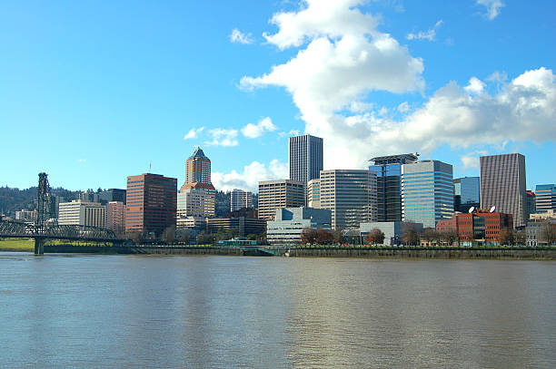 istock Downtown Portland, Oregon 172133389