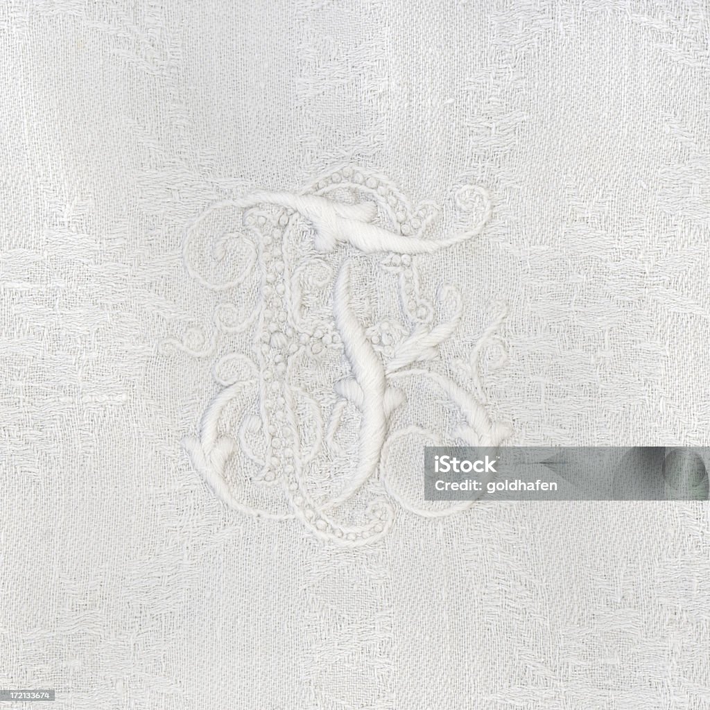 Bordado, Monogram "F", lino blanco - Foto de stock de Lino - Textil libre de derechos