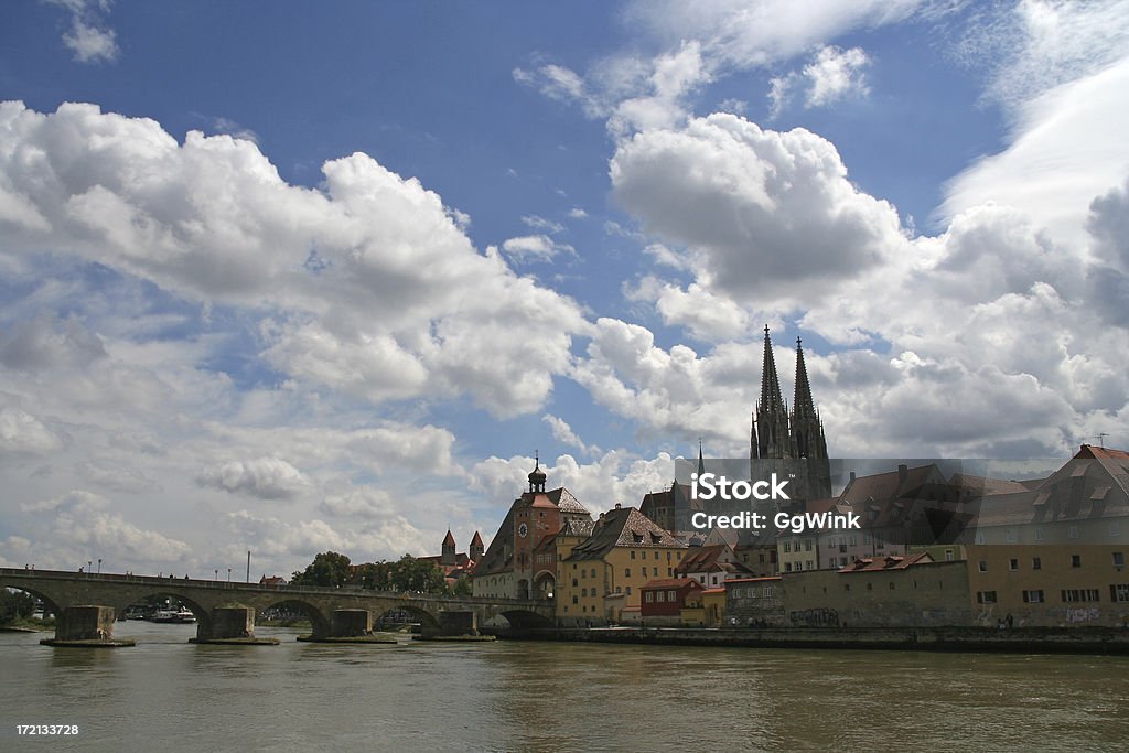 Skyline z Regensburg - Zbiór zdjęć royalty-free (Architektura)