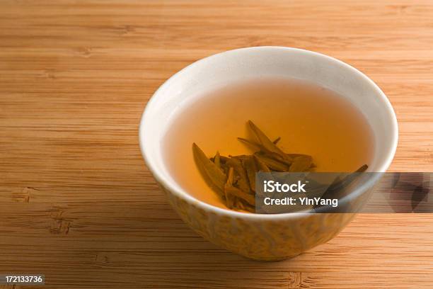 Mesa De Té Verde En Bambú Foto de stock y más banco de imágenes de Asia - Asia, Asistencia sanitaria y medicina, Bambú - Material