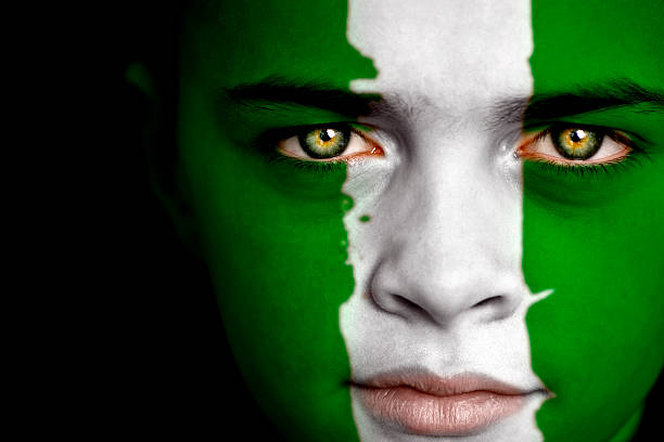 nigerianische jungen - jingoistic stock-fotos und bilder