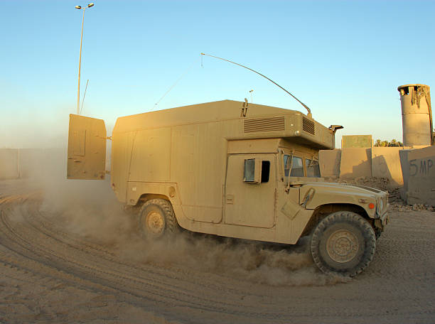 HMMWV - foto de stock