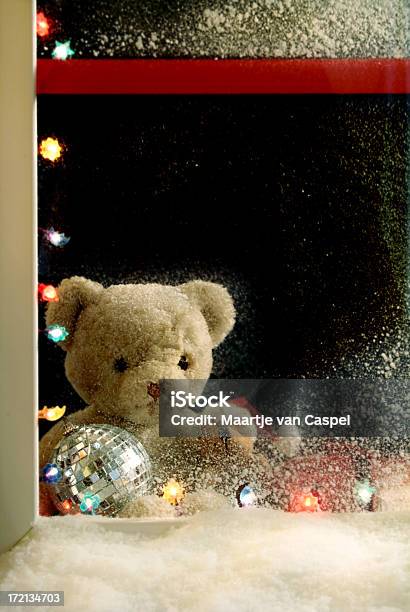 Weihnachtenfenster Teddy Stockfoto und mehr Bilder von Geschäft - Geschäft, Niedlich, Teddybär