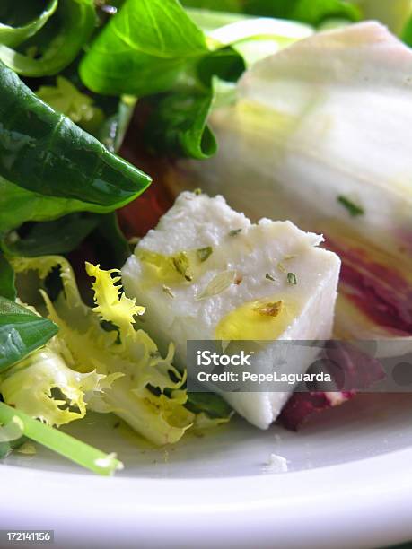 Jedzenie Sałatka Grecka Z Serem - zdjęcia stockowe i więcej obrazów Bazylia - Bazylia, Bez ludzi, Bliskie zbliżenie