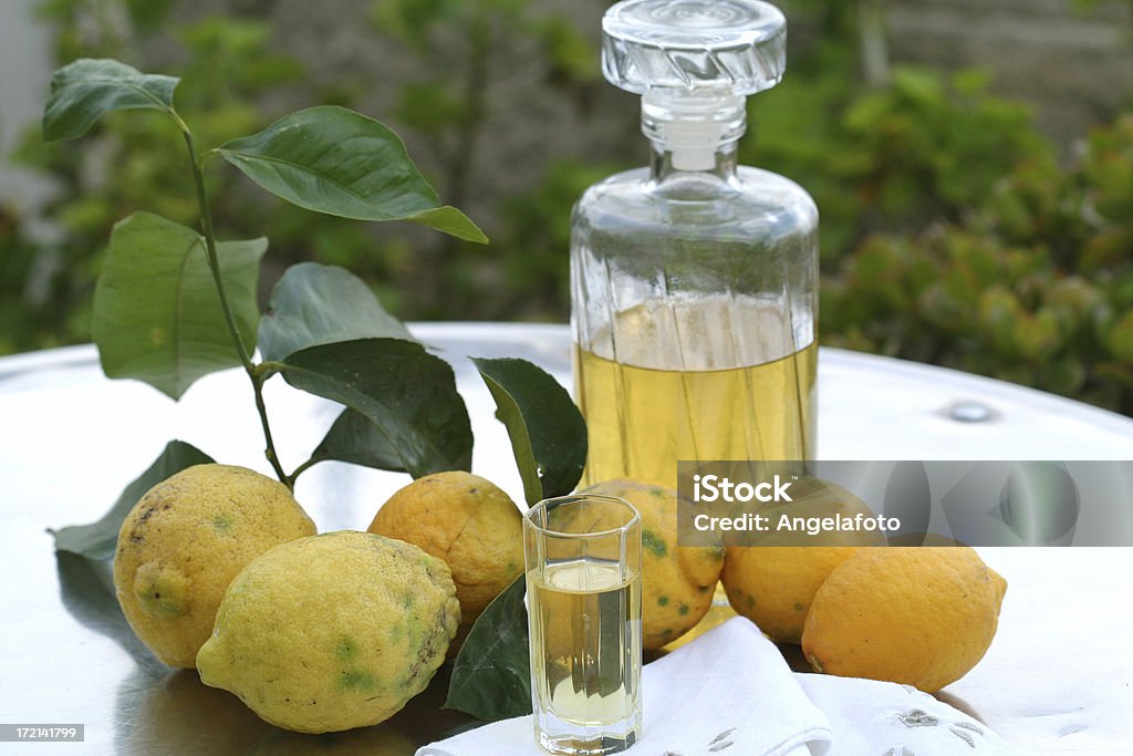 Napój cytrynowy, Limoncello - Zbiór zdjęć royalty-free (Alkohol - napój)