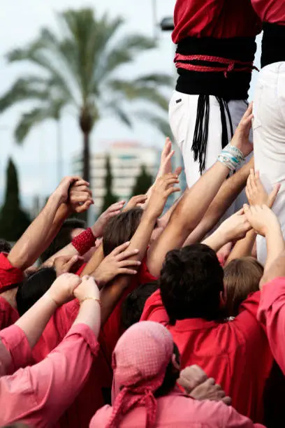 castellers setting up a castle