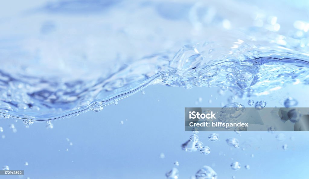 Burbujas en el agua - Foto de stock de Agua libre de derechos