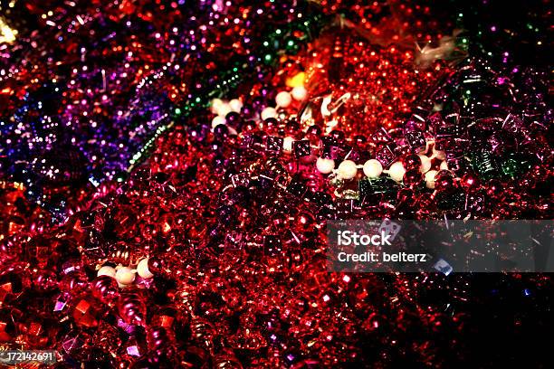 Sfondo Di Mardi Gras Perline - Fotografie stock e altre immagini di Abbondanza - Abbondanza, Argentato, Argento