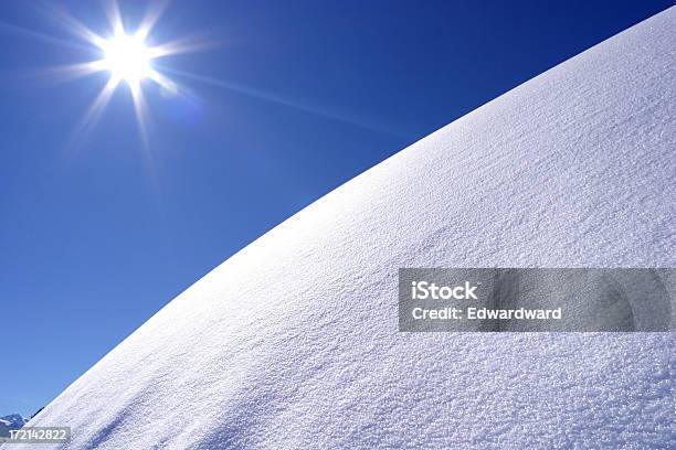 Fresca De Polvo Foto de stock y más banco de imágenes de Alpes Europeos - Alpes Europeos, Austria, Azul