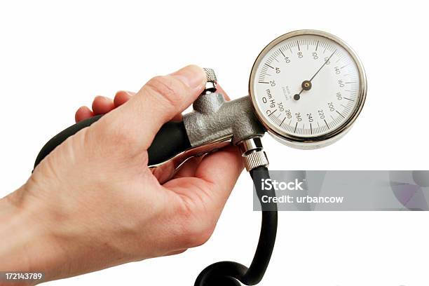 Używając Sphygmomanometer - zdjęcia stockowe i więcej obrazów Miernik ciśnienia krwi - Miernik ciśnienia krwi, Fotografika, Grupa przedmiotów