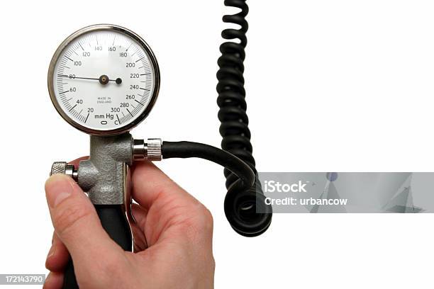 Sphygmomanometer を使用 - カットアウトのストックフォトや画像を多数ご用意 - カットアウト, ヘルスケアと医療, 一つ