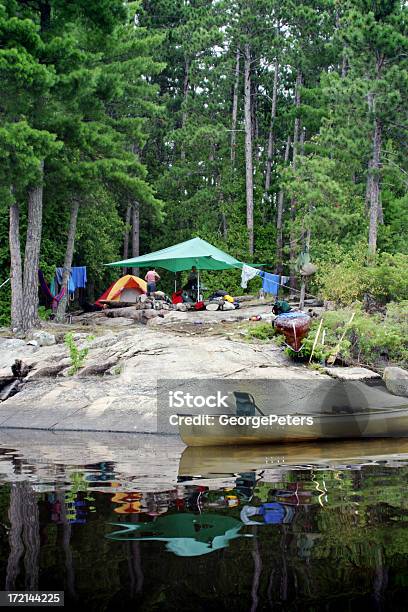 Il Confine Innaffia Area Di Canoa In Campeggio - Fotografie stock e altre immagini di Ambientazione tranquilla - Ambientazione tranquilla, Area selvatica, Boundary Waters Canoe Area