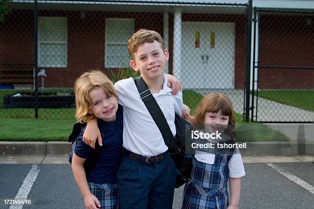 Vuelta A La Escuela Foto de stock y más banco de imágenes de 2-3 años - 2-3 años, Aprender, Cartera de libros