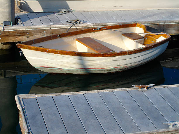 dinghy - dinghy rowboat marina del rey nautical vessel - fotografias e filmes do acervo