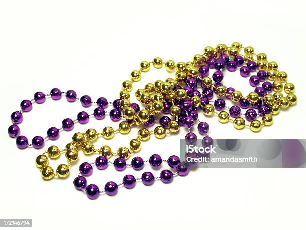 Mardi Gras Perline - Fotografie stock e altre immagini di Collana - Collana, Scontornabile, Sfondo bianco