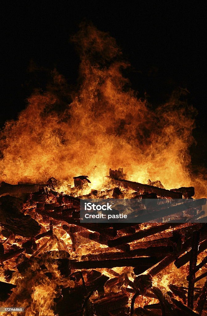 Pallet fuoco - Foto stock royalty-free di Bruciare