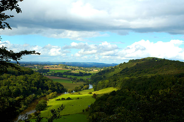 istock English Coutryside 172147892
