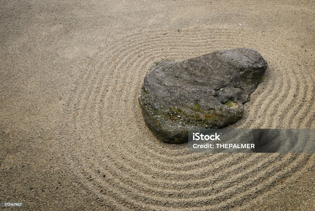 Ogród zen garden - Zbiór zdjęć royalty-free (Piaskownica - Sprzęt do gier na świeżym powietrzu)