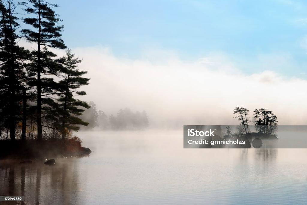 Isola Nebbia - Foto stock royalty-free di Maine