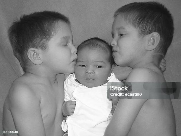 Doble El Amor Foto de stock y más banco de imágenes de Abrazar - Abrazar, Amistad, Amor - Sentimiento