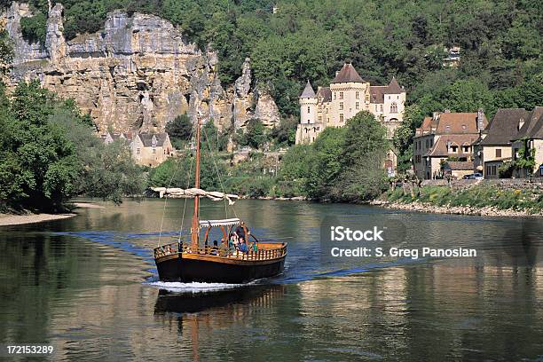 La Roquegageac - zdjęcia stockowe i więcej obrazów La Ro)Que-Gageac - La Ro)Que-Gageac, Dordogne, Rzeka Dordogne