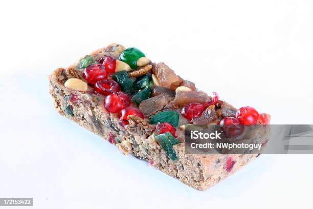 Bolo De Frutas Isolado - Fotografias de stock e mais imagens de Bolo de Frutas - Bolo de Frutas, Cereja, Figura para recortar